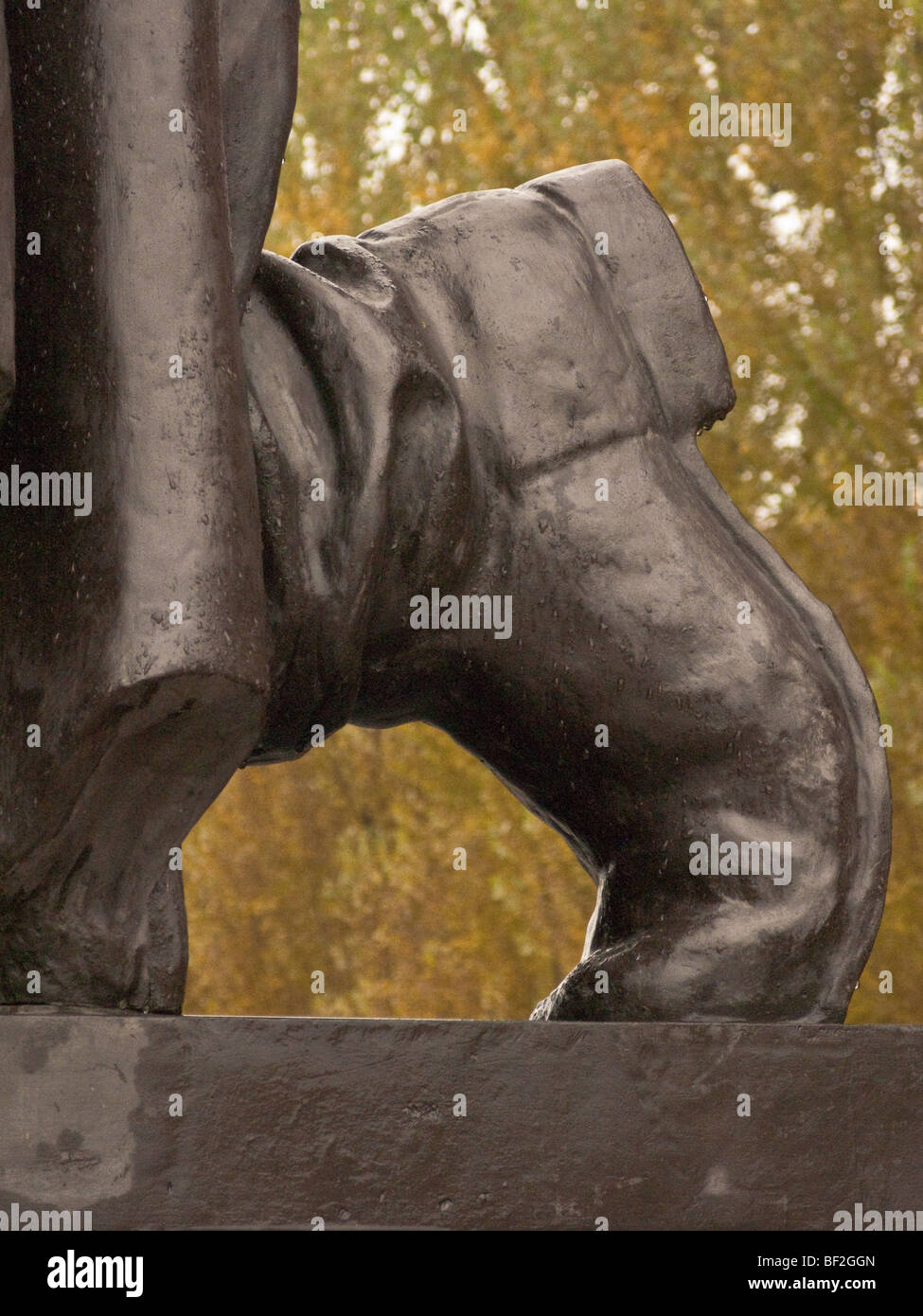 Le mémorial soviétique de Treptower Park pour les soldats de l'Union soviétique qui est tombé dans la bataille de Berlin en 1945. Banque D'Images