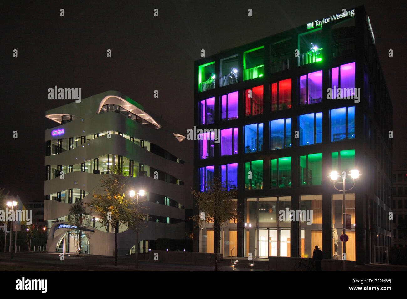 Centre des sciences et de la technologie médicale Medizintechnik office building Tayler Wessing, Ebert Strasse rue près de la Potsdamer Platz s Banque D'Images