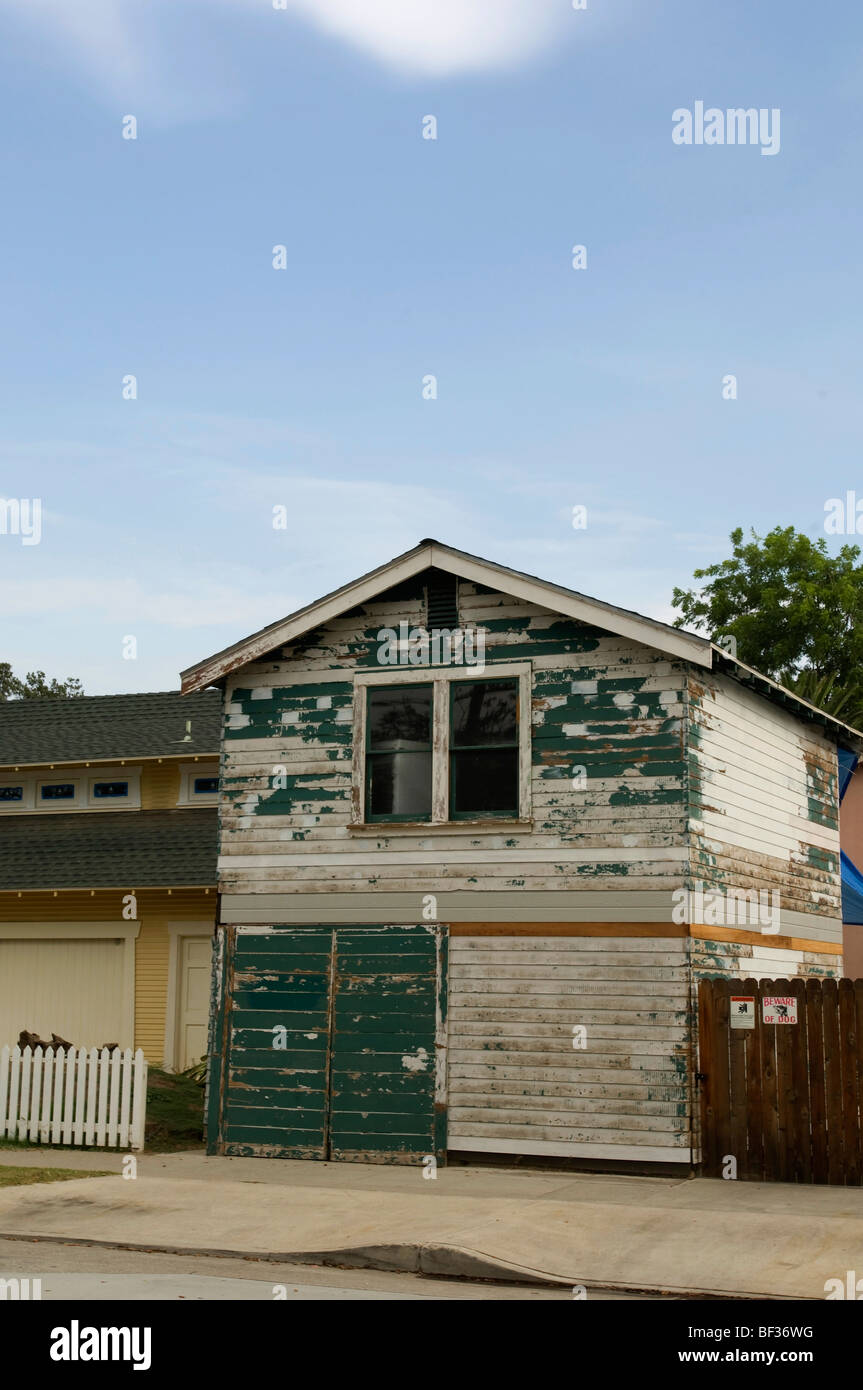 Photos avant et après d'un projet d'amélioration de l'habitat en orange, CA Banque D'Images