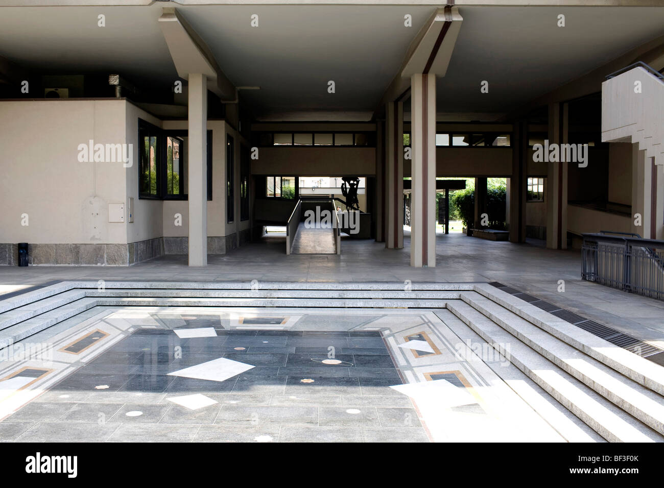 Galerie Civique D art Moderne Et Contemporain De Turin Cour de GAM Galerie Civique d'Art Moderne et Contemporain de Turin Italie  Photo Stock - Alamy