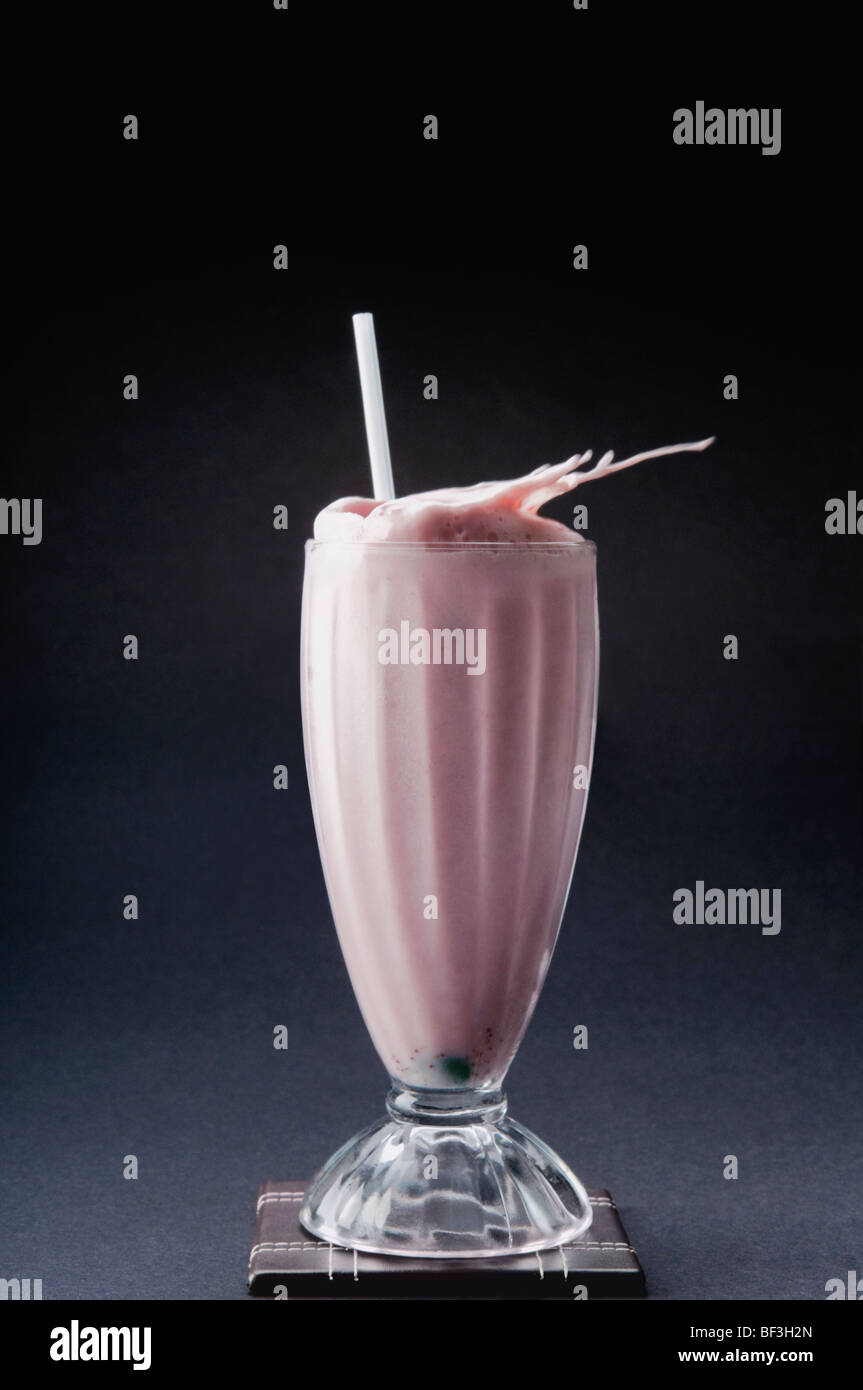Close-up d'un milkshake à la fraise Banque D'Images