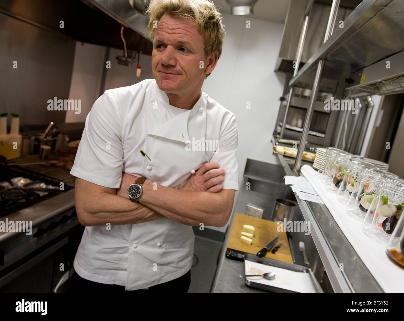 Gordon Ramsay, chef, à son restaurant à l'hôtel Conrad, Tokyo, Japon. Dimanche, 20 avril 2008. Banque D'Images