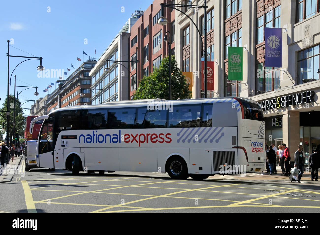 National Express Coach Oxford Street Banque D'Images