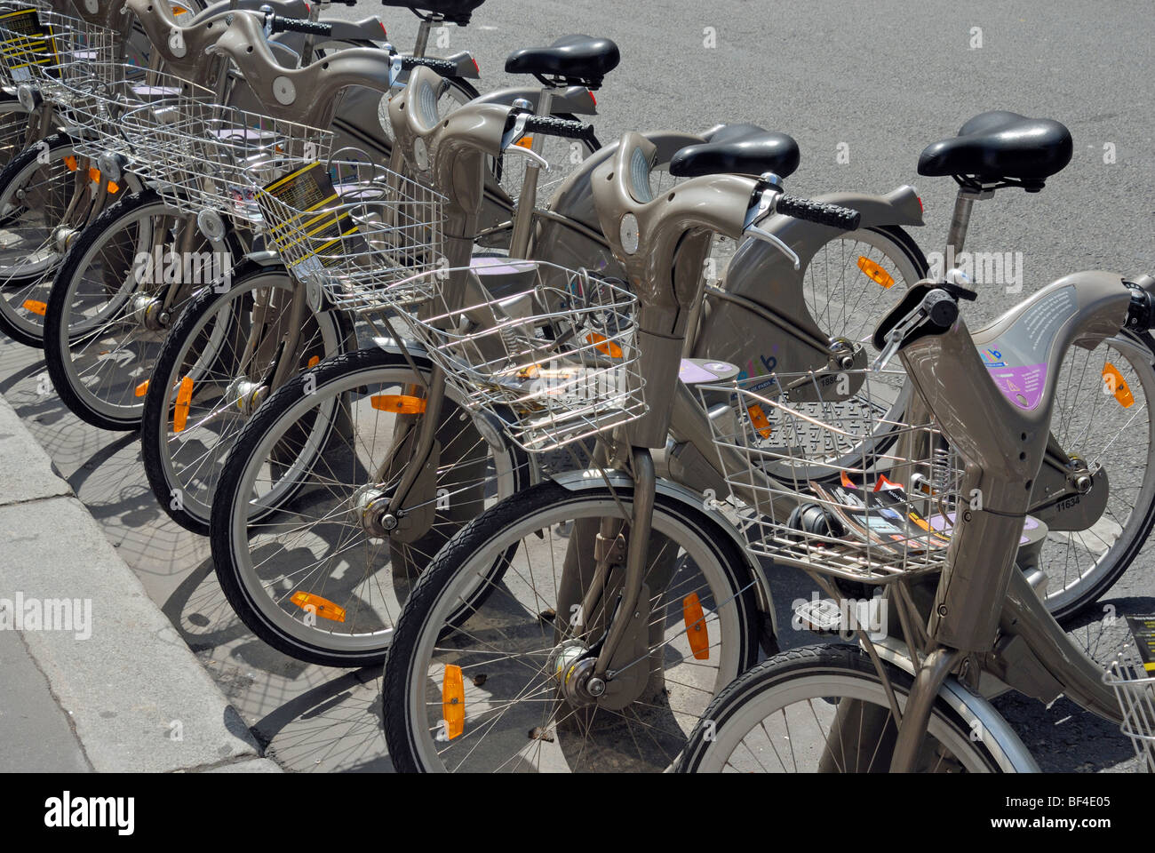 Public Velib, louer des vélos, Paris, France Banque D'Images