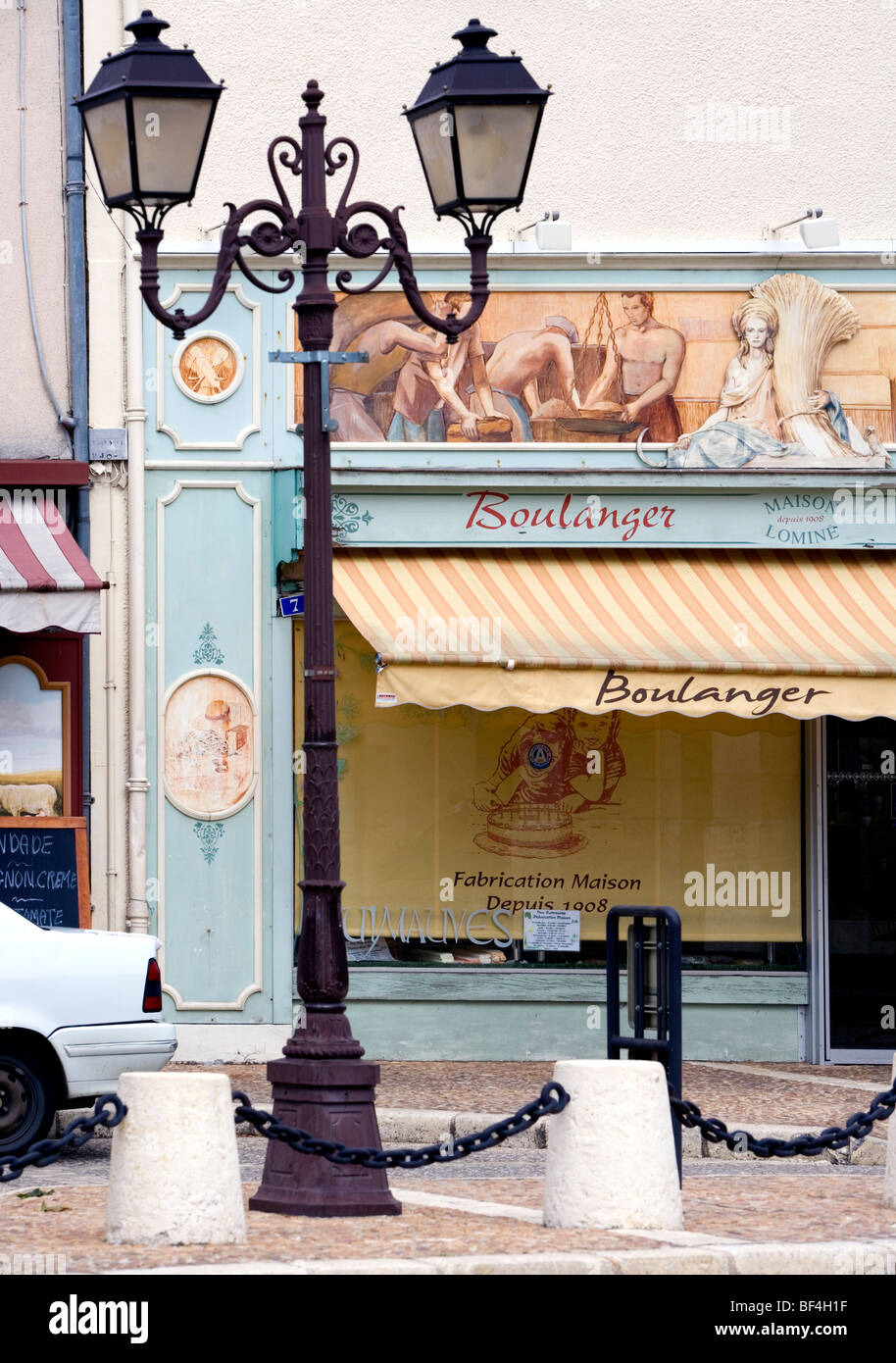 Boulangerie française à Neuvic, Sud Ouest France, Europe Banque D'Images