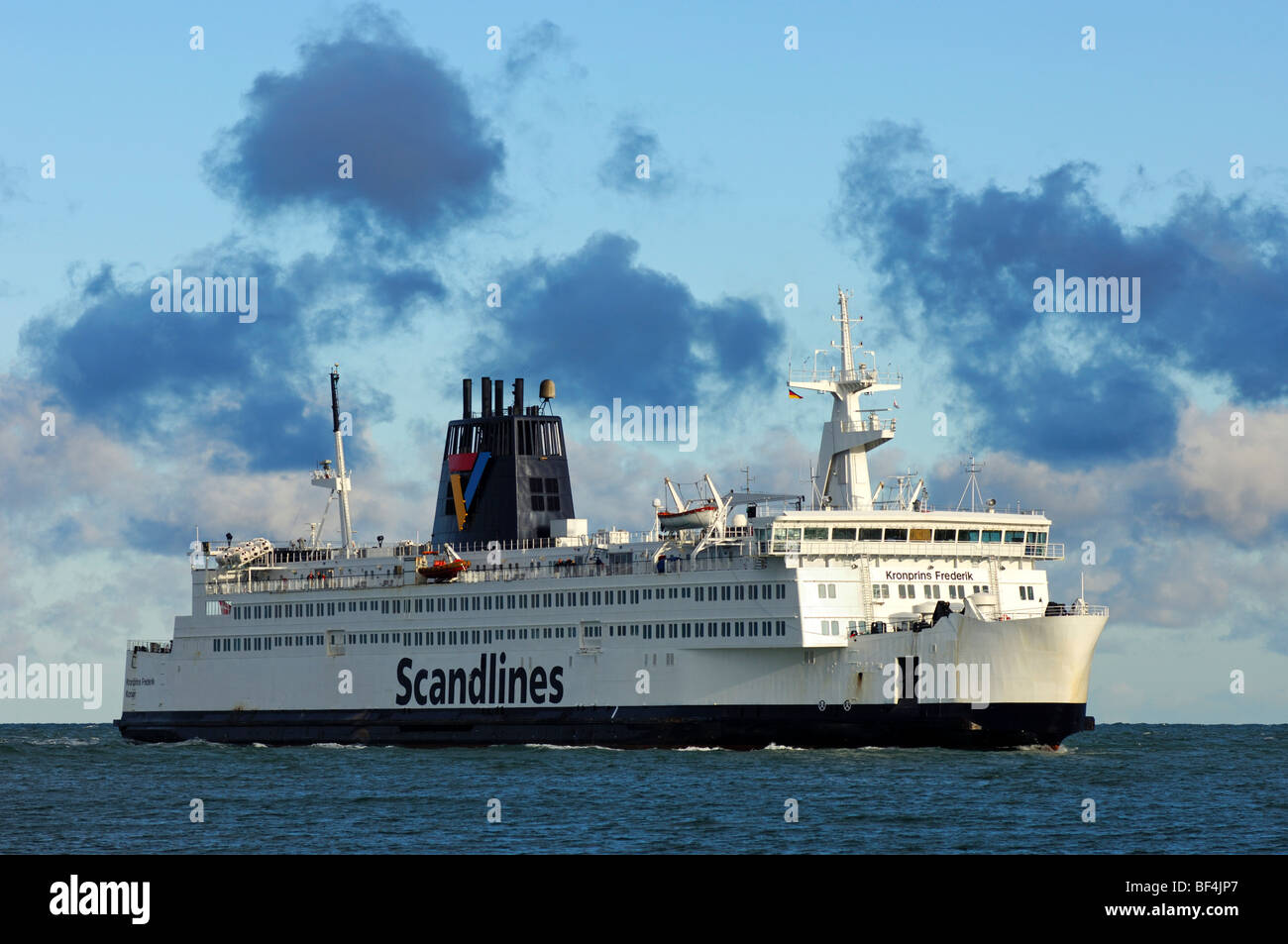 Scandlines ferry, Kronprins Frederike du service de traversier entre Gedser, Danemark, Allemagne, Rostock-Warnemuende et, sur l'hi Banque D'Images
