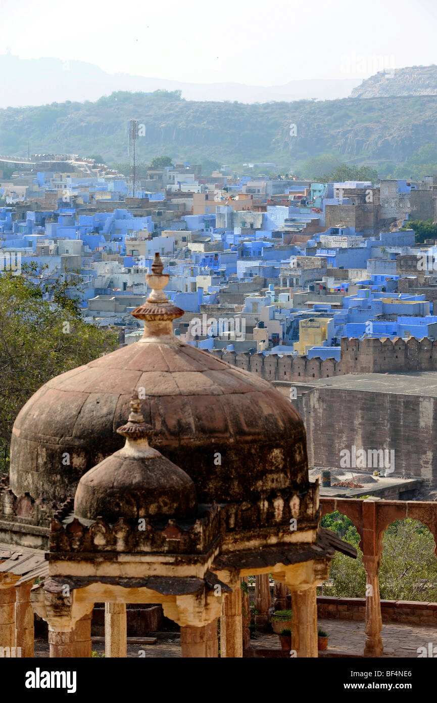 Avis de Jodhpur du Fort Mehrangarh, "la ville bleue", Rajasthan, Inde du Nord, Inde, Asie du Sud, Asie Banque D'Images