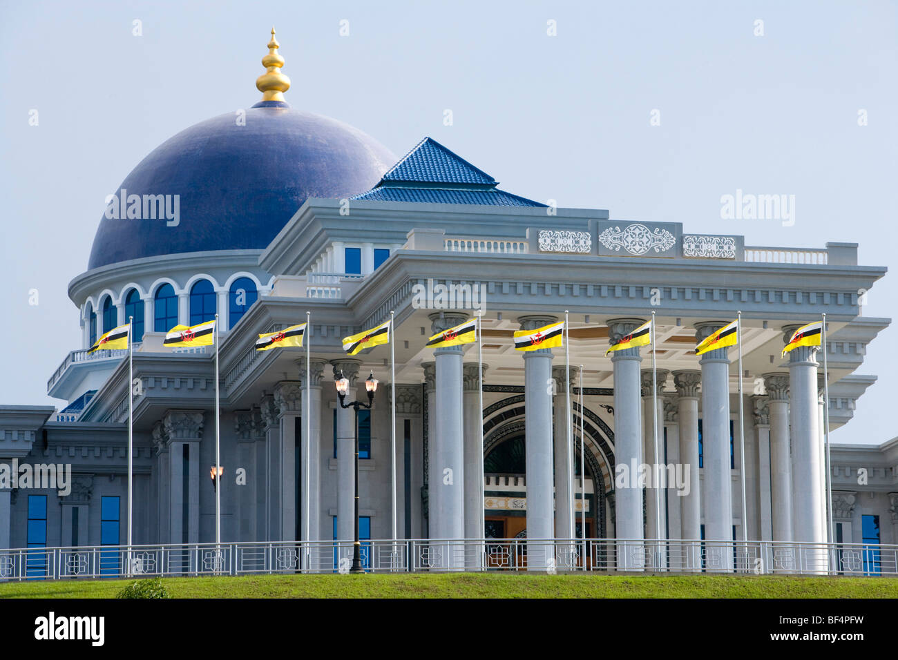 Bâtiment du Conseil législatif de Brunei, Bandar Seri Begawan, Brunei Darussalam, le jeudi, 23 juillet 2009. Banque D'Images