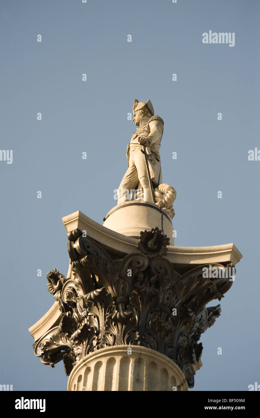 Statue de Nelson sur haut de Nelsons Column, Trafalgar Square, Londres, Angleterre Banque D'Images
