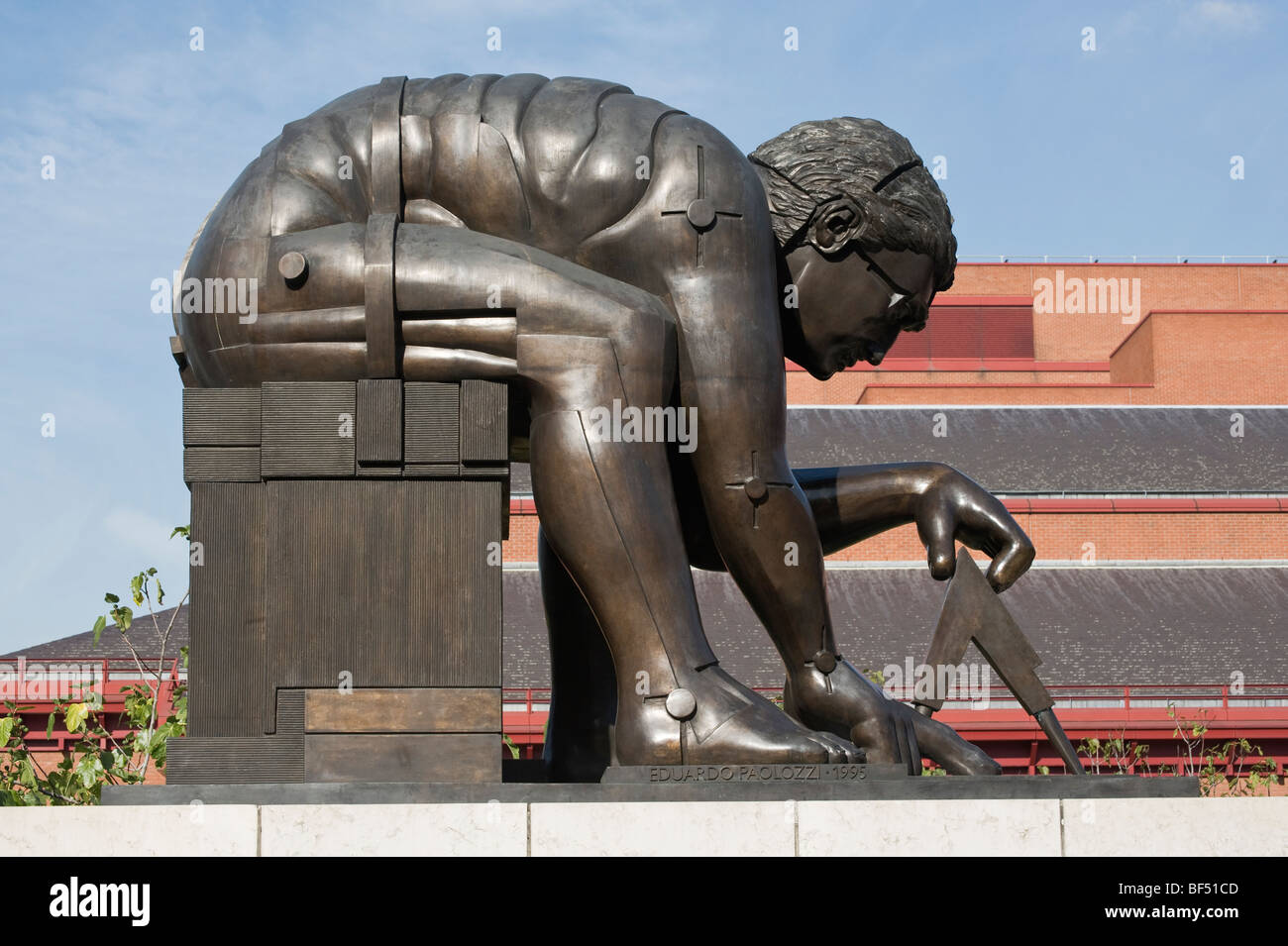 Eduardo Paolozzi statue de Newton daté 1995 à la British Library St Pancras London England UK Banque D'Images
