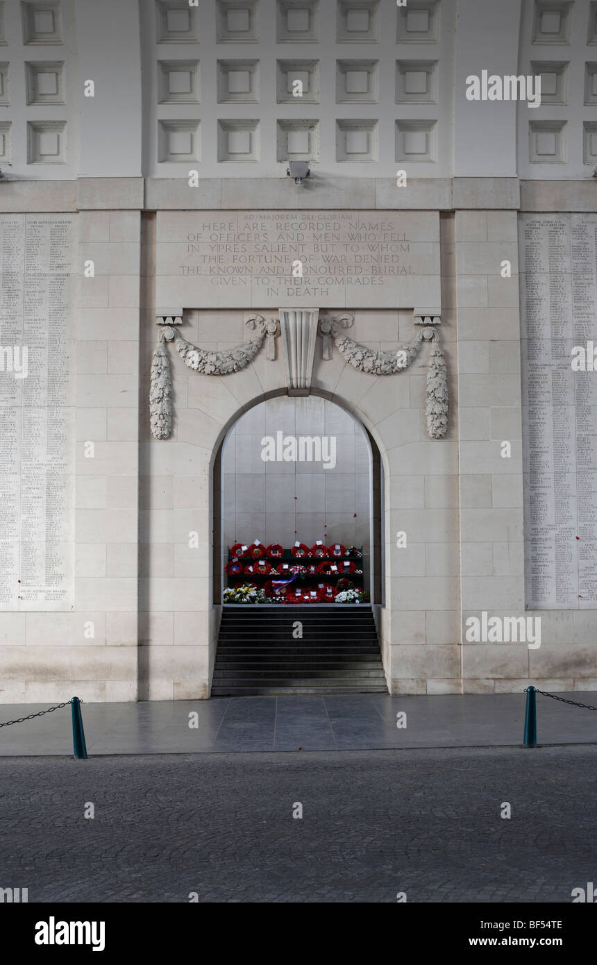 Monument au pont de Menen à Ypres Ypres en Belgique ou à des soldats tués dans la Première Guerre mondiale Banque D'Images