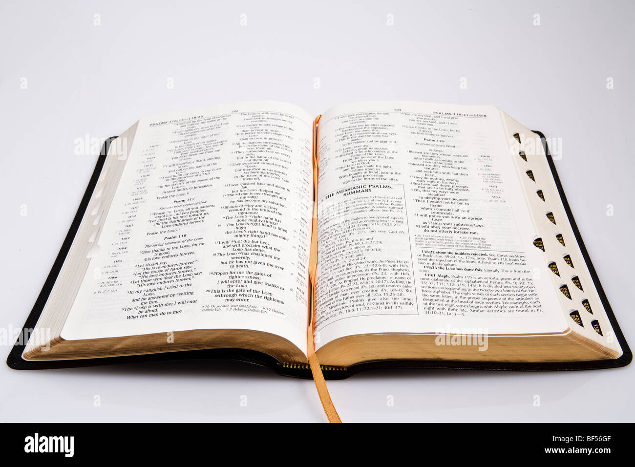 Bible Ouverte Photo Stock Alamy Bible Ouverte Photo Stock Alamy