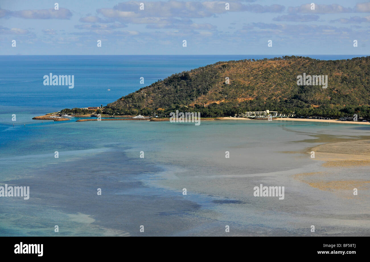 Vue aérienne d'un hôtel de luxe resort, Hayman Island, Whitsunday Islands National Park, Queensland, Australie Banque D'Images