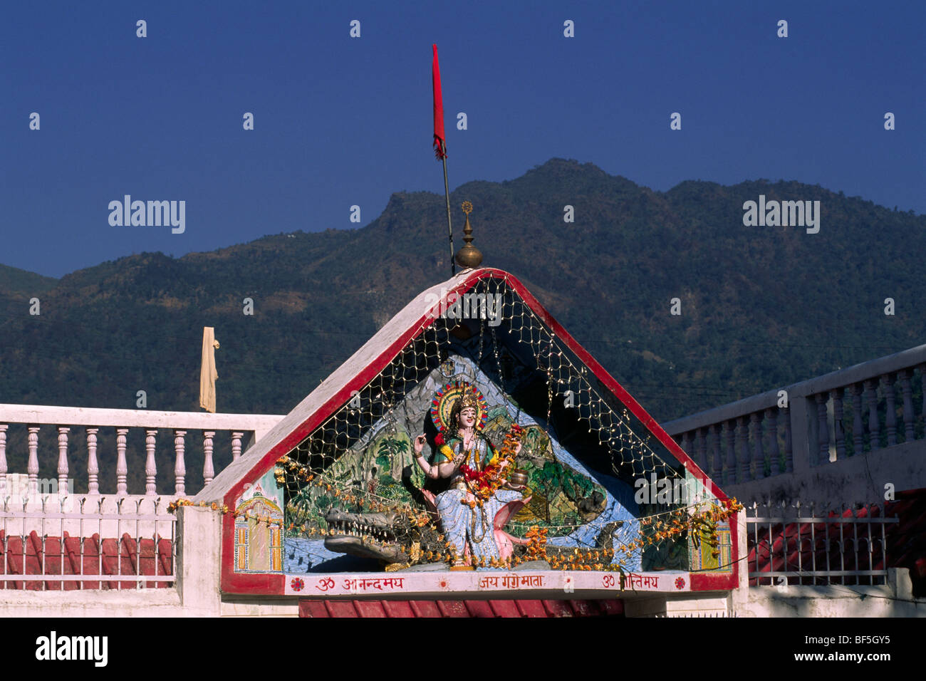 Inde, Uttarakhand, Rishikesh, Lakshman Jhula Banque D'Images