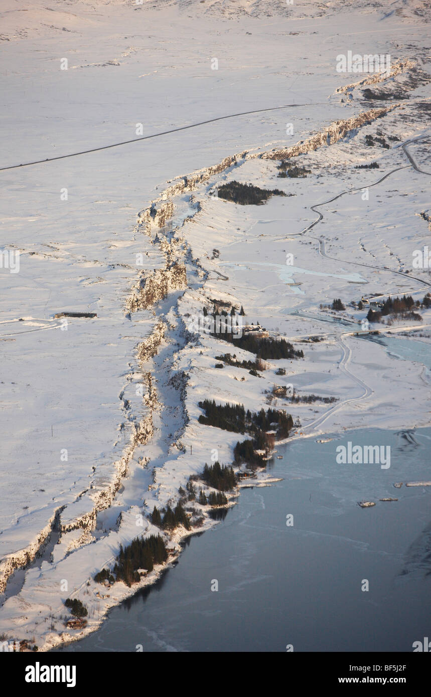 Dorsale médio-ligne de faille, l'hiver, le Parc National de Thingvellir, Islande Banque D'Images