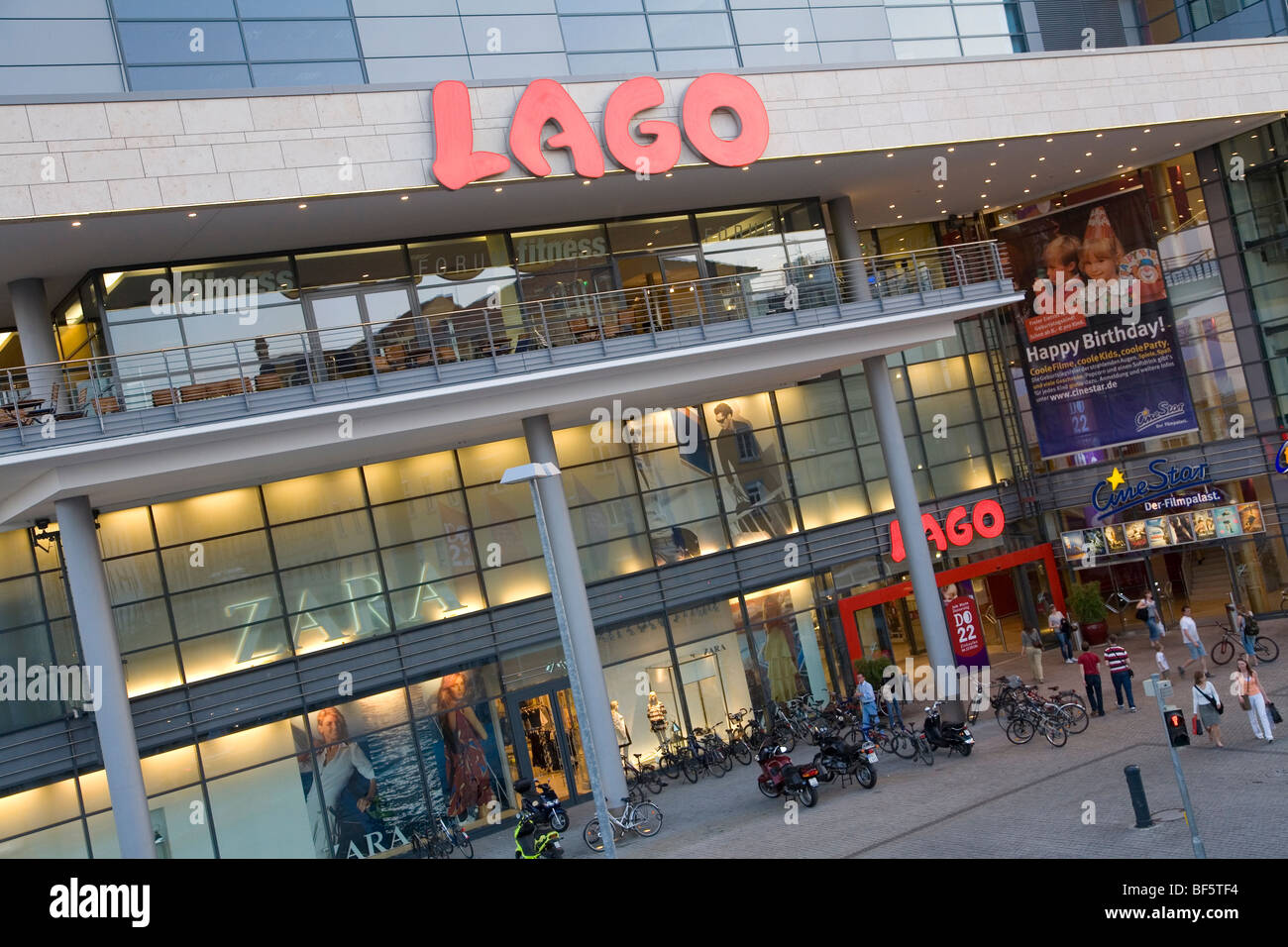 Lago Shopping Centre, de Constance, le lac de Constance, Baden-Wurttemberg, Allemagne Banque D'Images