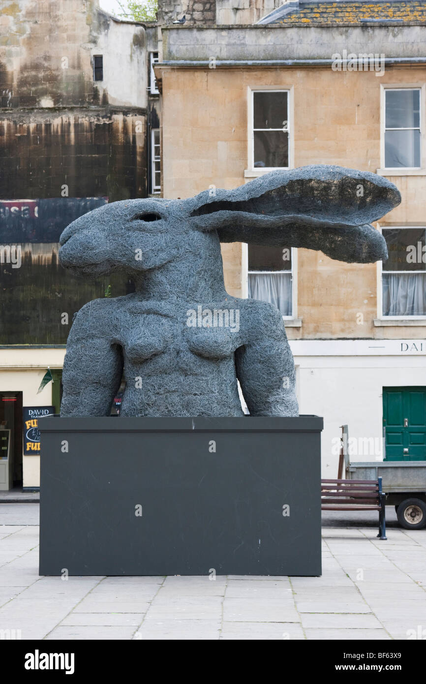 Sculpture lièvre par Sophie Ryder à Bath, Angleterre Banque D'Images