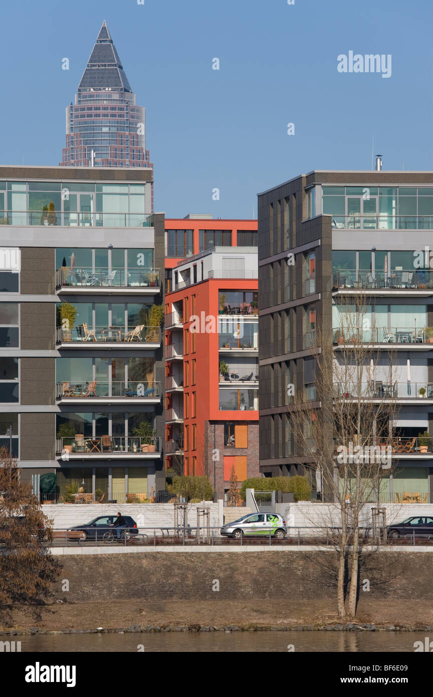 Westhafen, d'immeubles à appartements , juste Tower, Francfort, Hesse, Allemagne Banque D'Images
