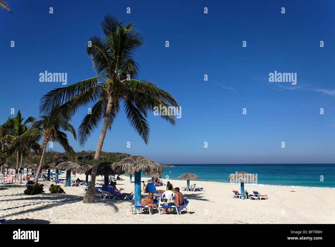 Plage de sable près de l'hôtel Sol Rio de Luna y Mares, Playa Esmeralda, Guardalavaca, Holguin, Cuba, Antilles Banque D'Images