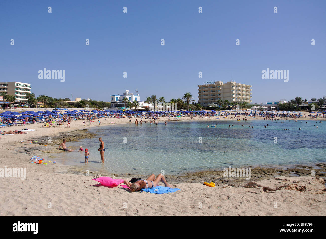 Sandy Bay, Ayia Napa, Chypre, District de Famagouste Banque D'Images