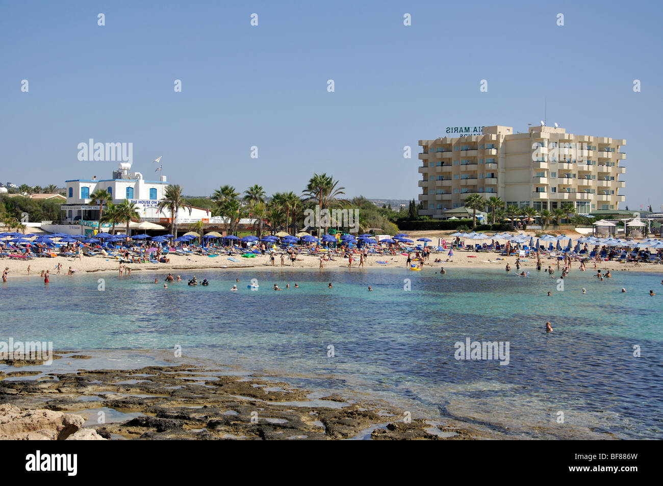 Sandy Bay, Ayia Napa, Chypre, District de Famagouste Banque D'Images