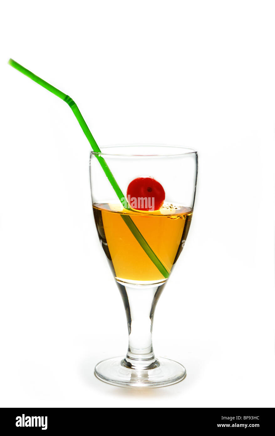 Verre avec un liquide jaune Banque D'Images