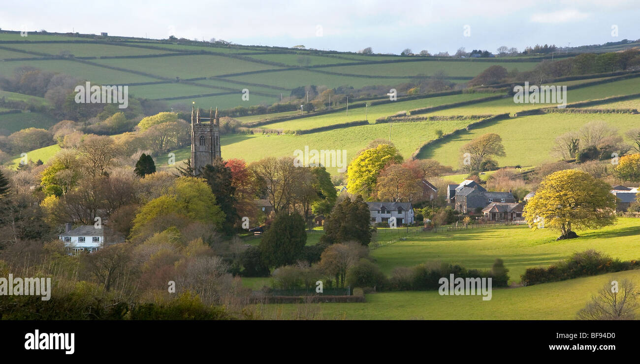 Coucher de soleil sur Cardinham, village pittoresque situé sur Bodmin Moor, Cornwall, UK Banque D'Images