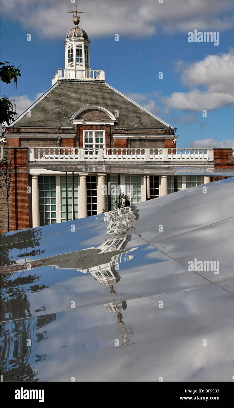 Le pavillon de la Serpentine Gallery 2009 conçu par les architectes Sejima et Nishizawa Banque D'Images