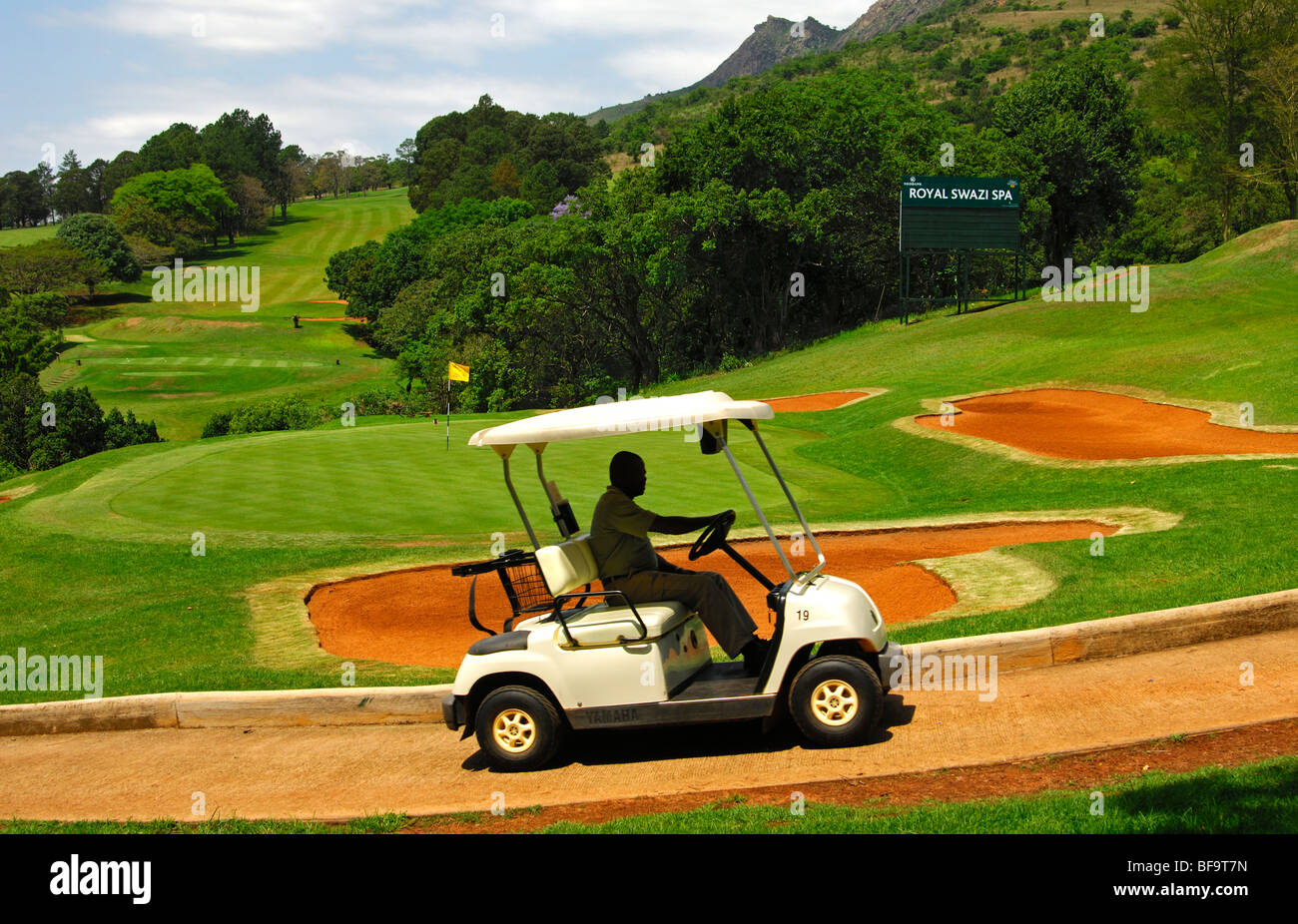 Chariot électrique de golf sur le parcours de golf 18 trous de l'Hôtel Royal Swazi Spa Resort, Ezulwini, Swaziland Banque D'Images