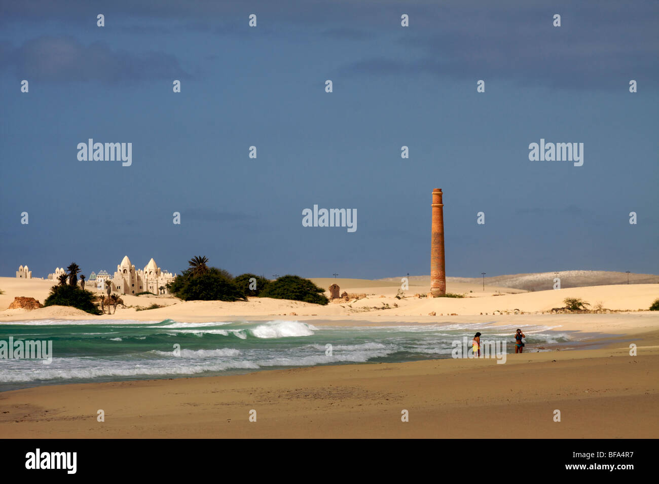 La plage Praia de Chavez, sur la côte ouest de Boa Vista, dans l'arrière d'un hôtel, le Cap-Vert Banque D'Images