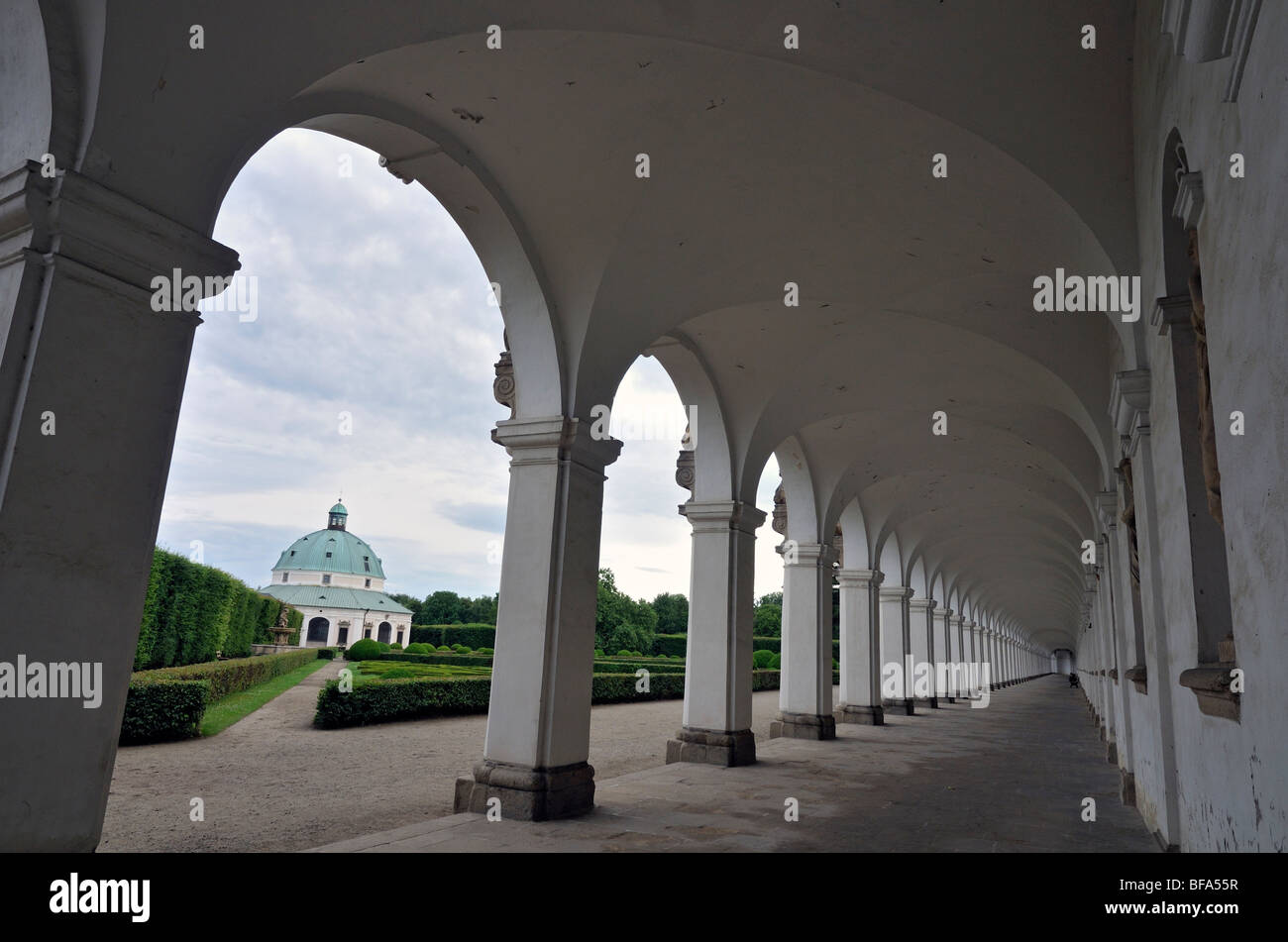 Colonnade à arcades baroque au Jardin fleuri (Kvetna zahrada ou Libosad) dans la région de Kromeriz, République Tchèque Banque D'Images