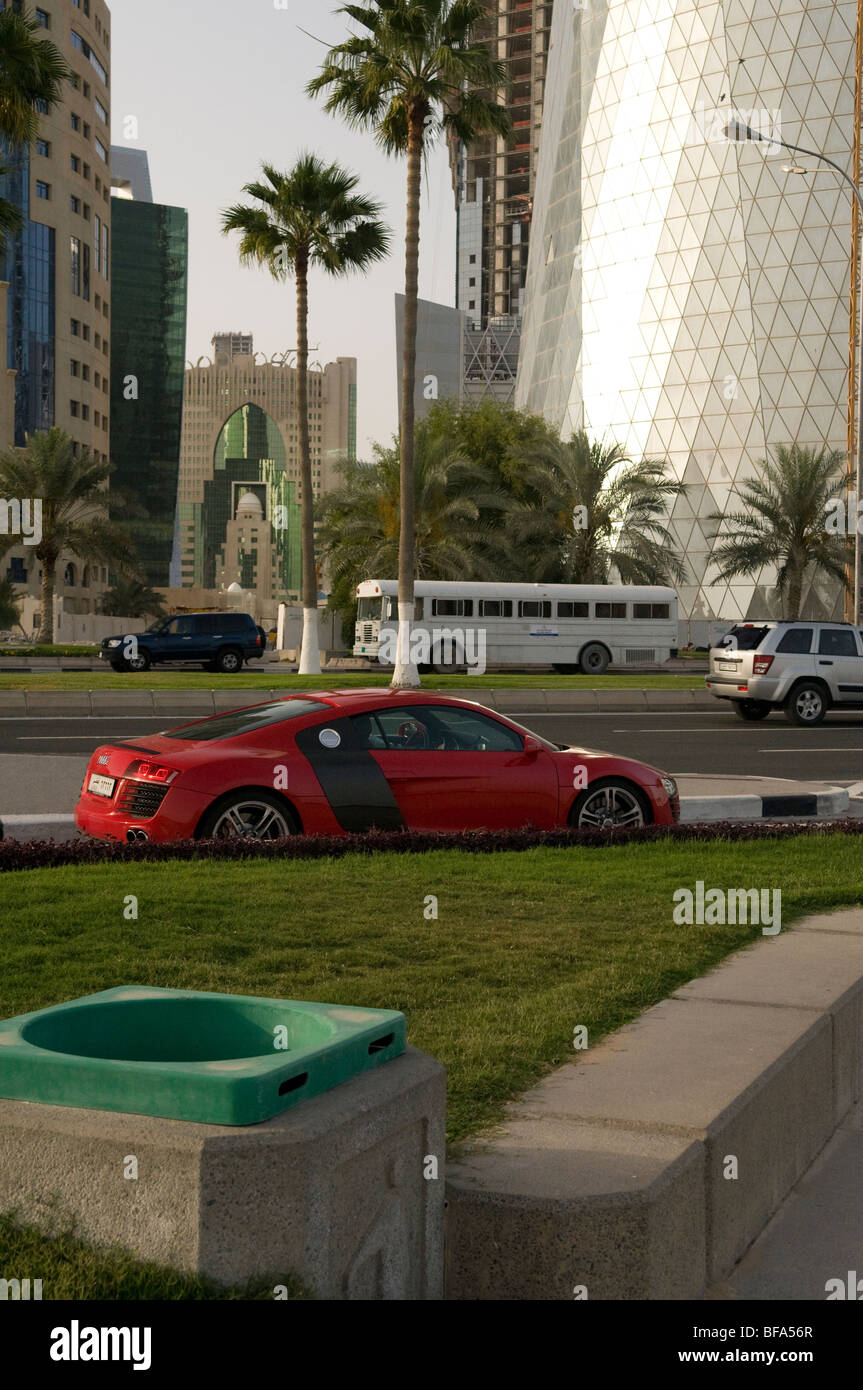 Bonjour prends tour de blocs en construction dans l'ouest de Doha en le quartier financier Banque D'Images