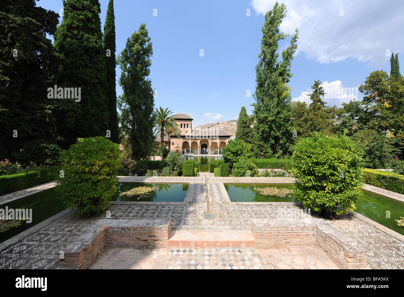 Vue depuis les jardins Partal à la Tour des Dames, le Partal, l'Alhambra, Grenade, Andalousie, Espagne Banque D'Images