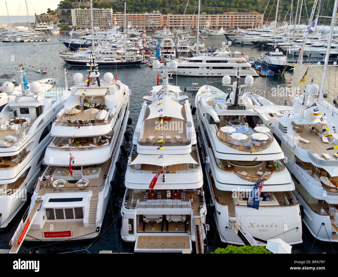 Yachts au Monaco Boat Show Banque D'Images