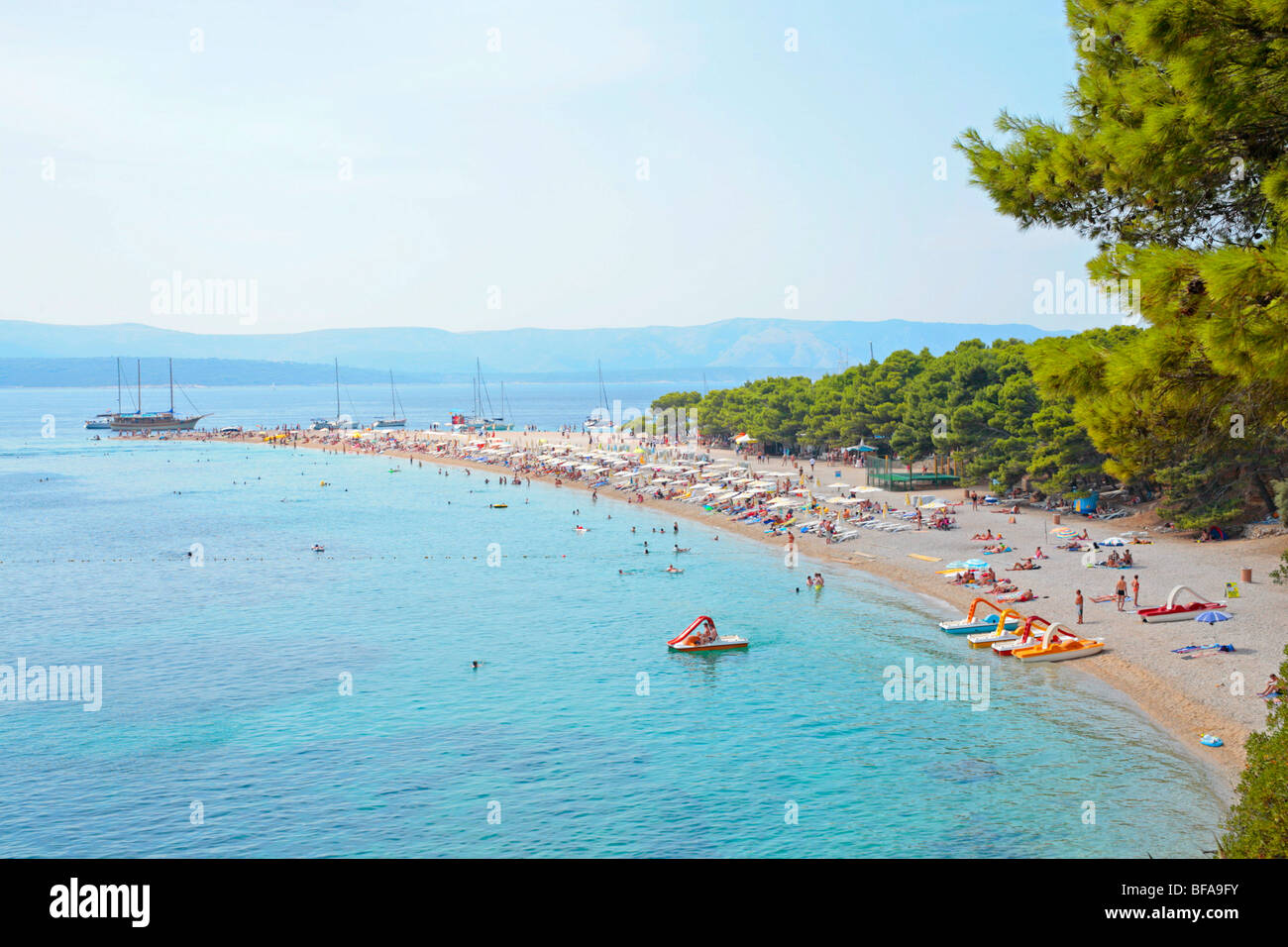 Plage de la Corne d'or près de Supetar, île de Brac, Croatie, Dalmatie Centrale Banque D'Images Plage de la Corne d'or près de Supetar, île de Brac, Croatie, Dalmatie Centrale Banque D'Images