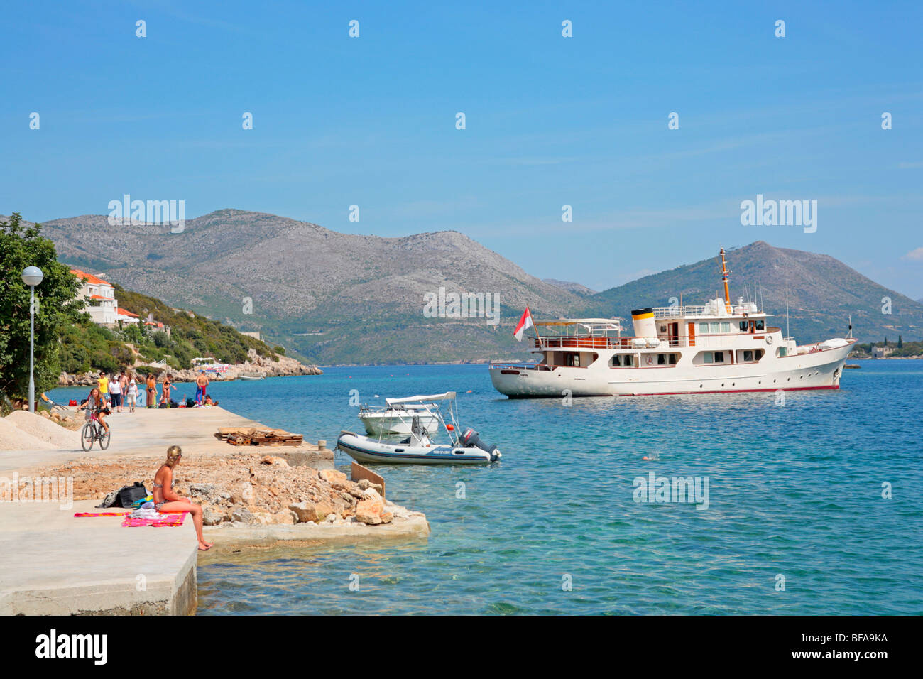 Bateau d'excursion à Sudjuradj sur l'île de Sipan, îles Elaphites, Dalmatie du Sud, Croatie Banque D'Images