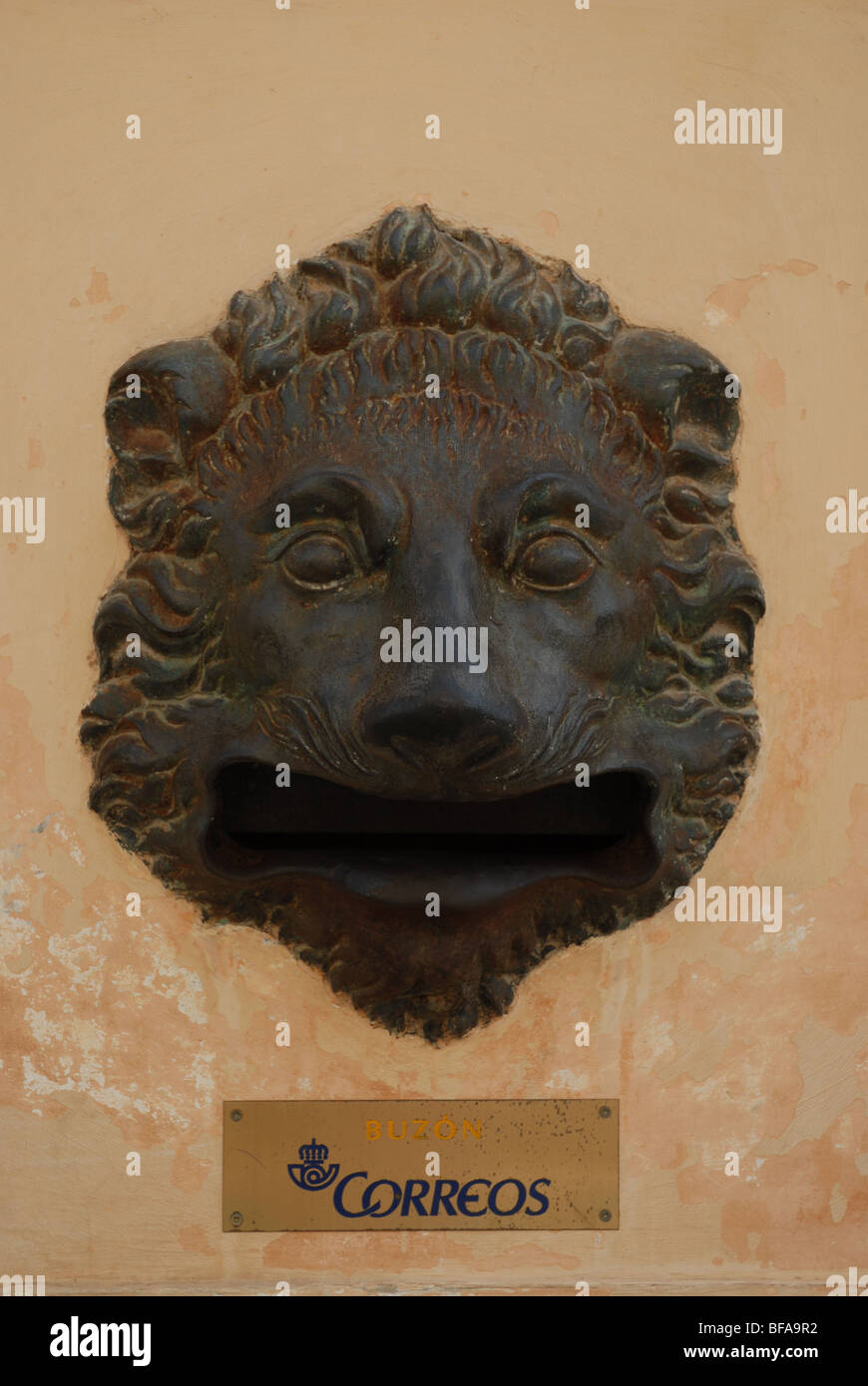 Correos lettre fort dans la forme d'un lion, Calle Real, l'Alhambra, Grenade, Espagne, Andallusia Banque D'Images