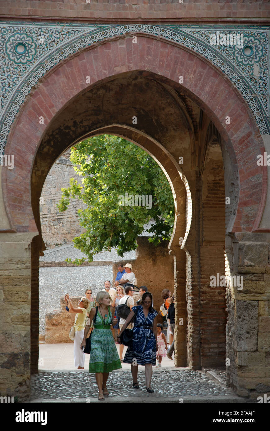 La façade orientale de la Puerta del Vino (La Porte du Vin), le Palais de l'Alhambra, Grenade, Andalousie, Espagne Banque D'Images