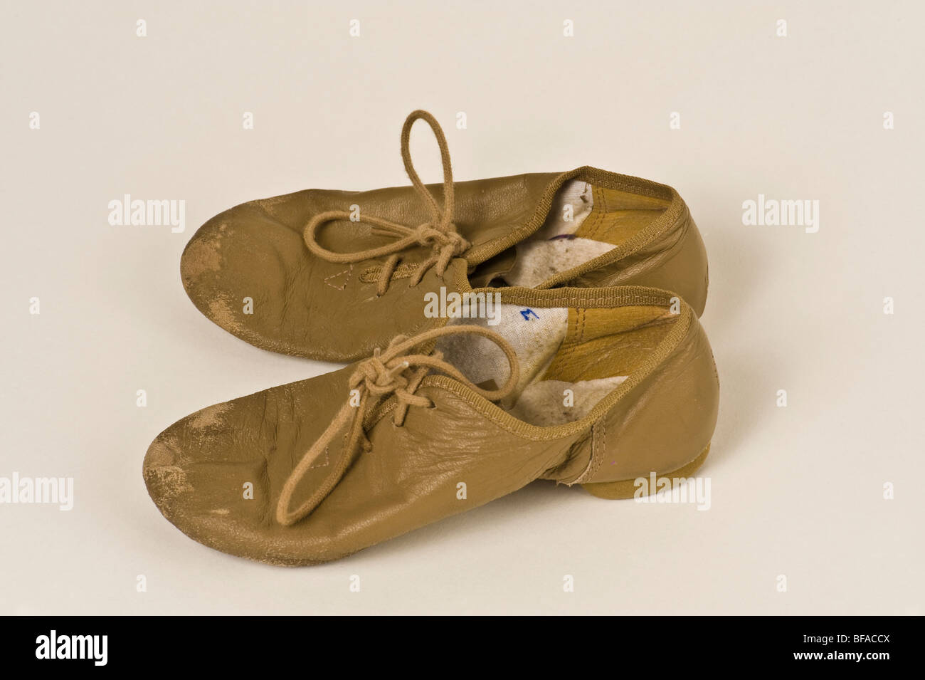 Tap dance shoes Banque de photographies et d'images à haute résolution -  Alamy