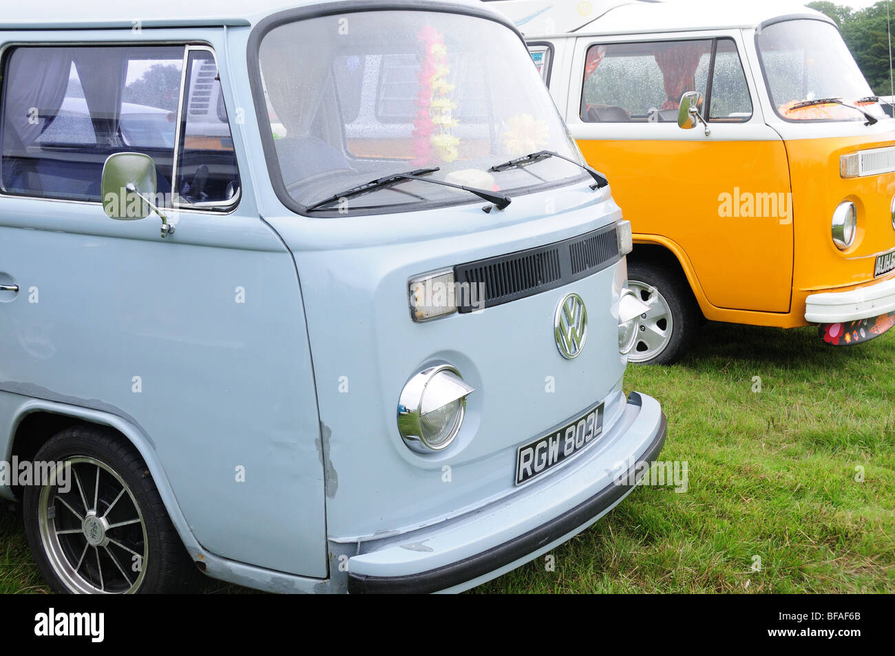 Type 2 vw Bay Window Camping-cars Margam Park Rallye Volkswagen West Glamorgan Wales Cymru UK GO Banque D'Images