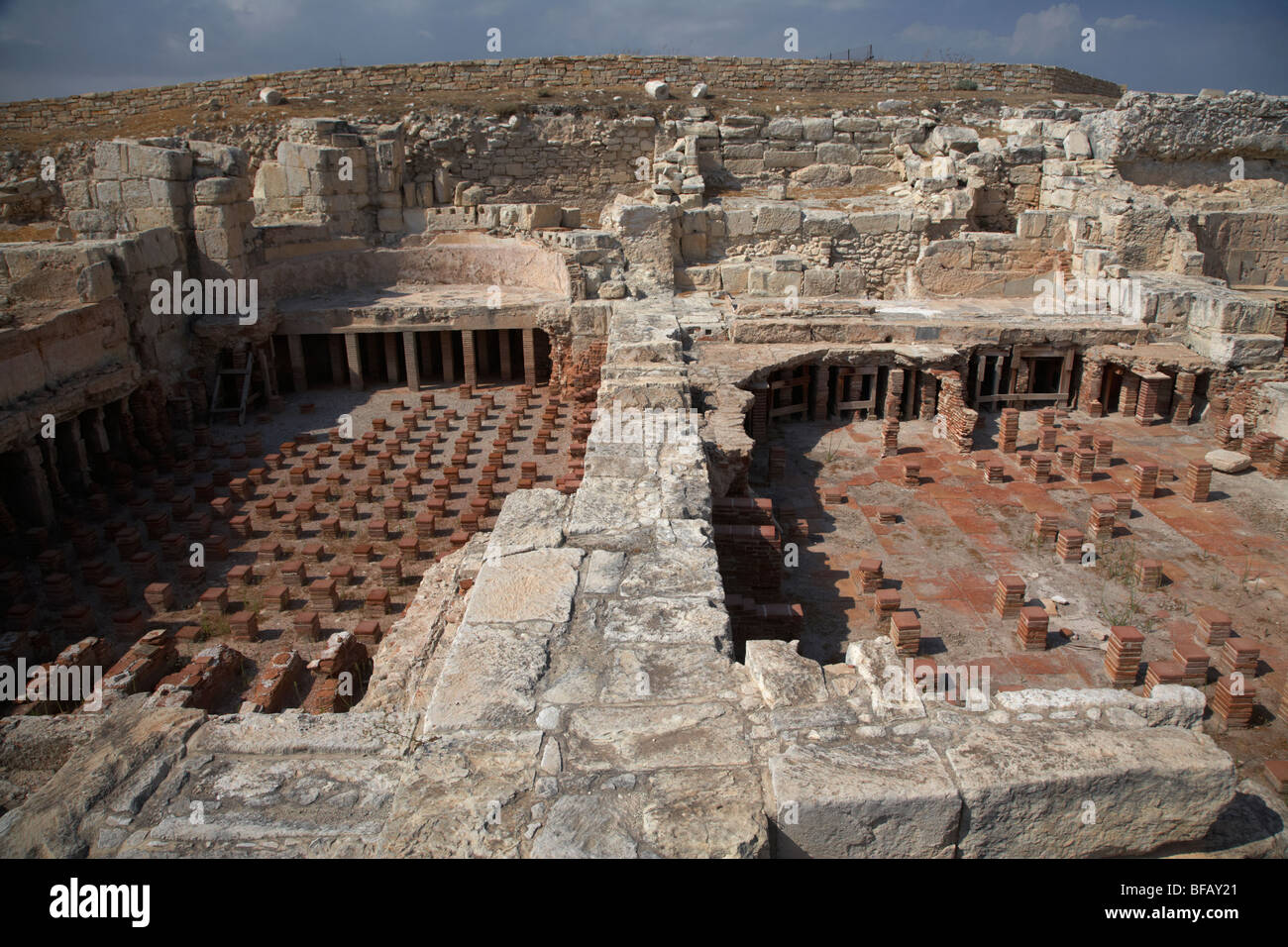 Vestiges de l'ancien roman thermae bains à vapeur au site archéologique de Kourion, république de Chypre Europe Banque D'Images