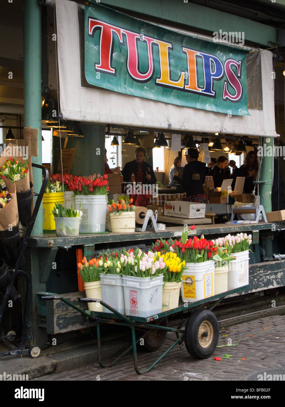 Tulipes, Pike Place Market, à Seattle, Washington Banque D'Images