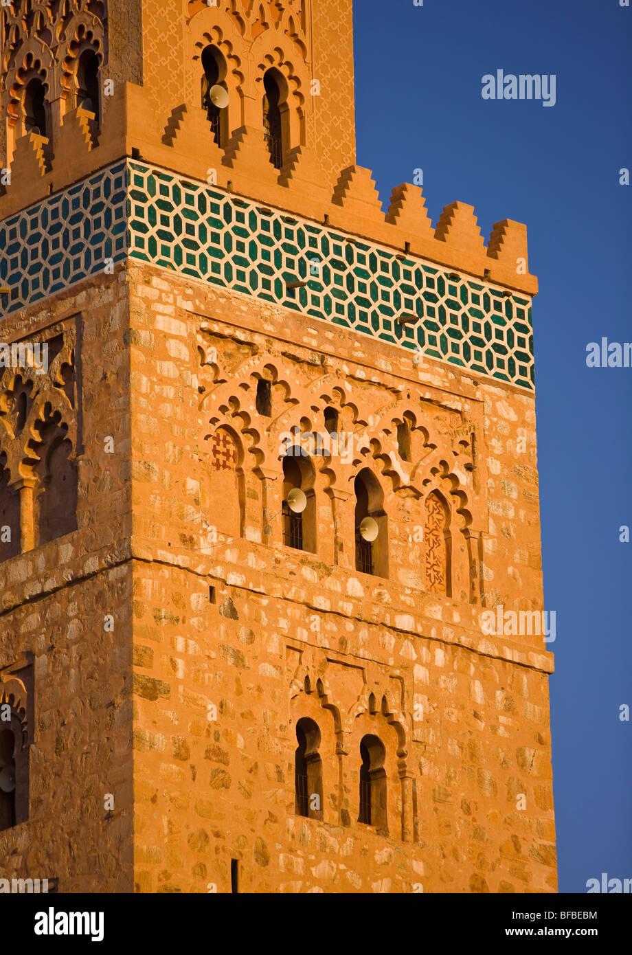 Marrakech, Maroc - Mosquée de la Koutoubia, minaret maure de détail, construit au 12ème siècle. Banque D'Images