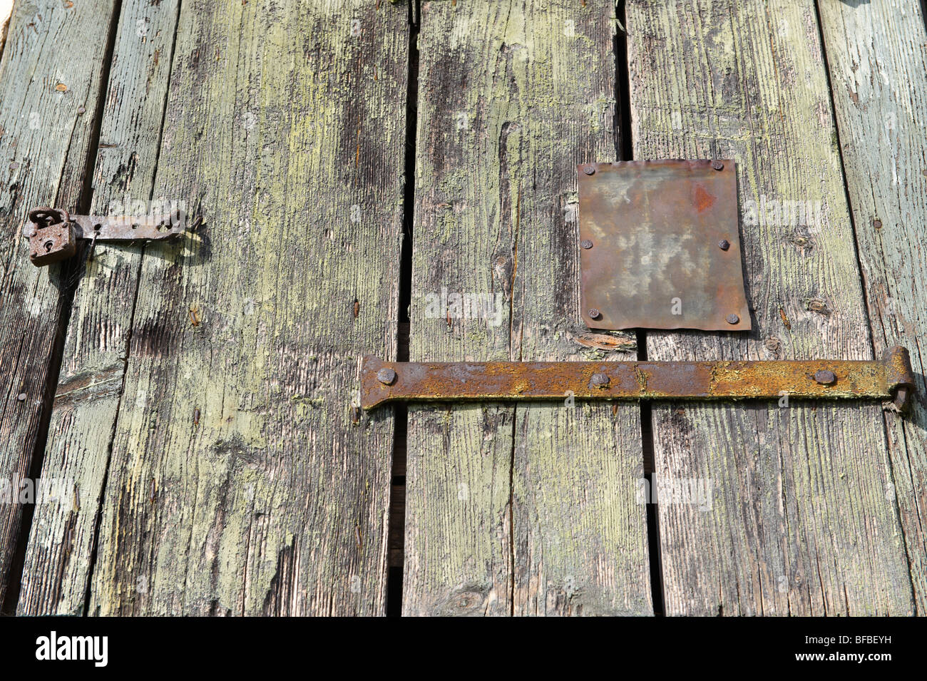 Textures urbaines - L'écaillage de la peinture sur bois Banque D'Images