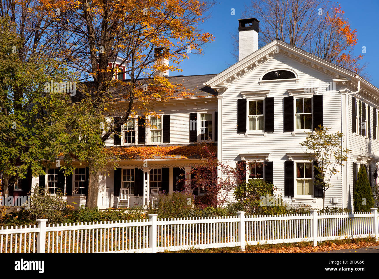 Colonial House en automne - Woodstock Vermont USA Banque D'Images