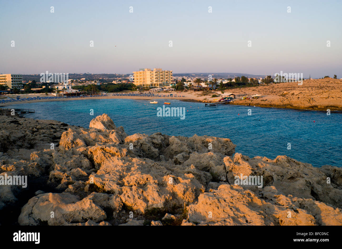 Plage vathia gonia également connu sous le nom de Sandy Bay Chypre ayia napa Banque D'Images