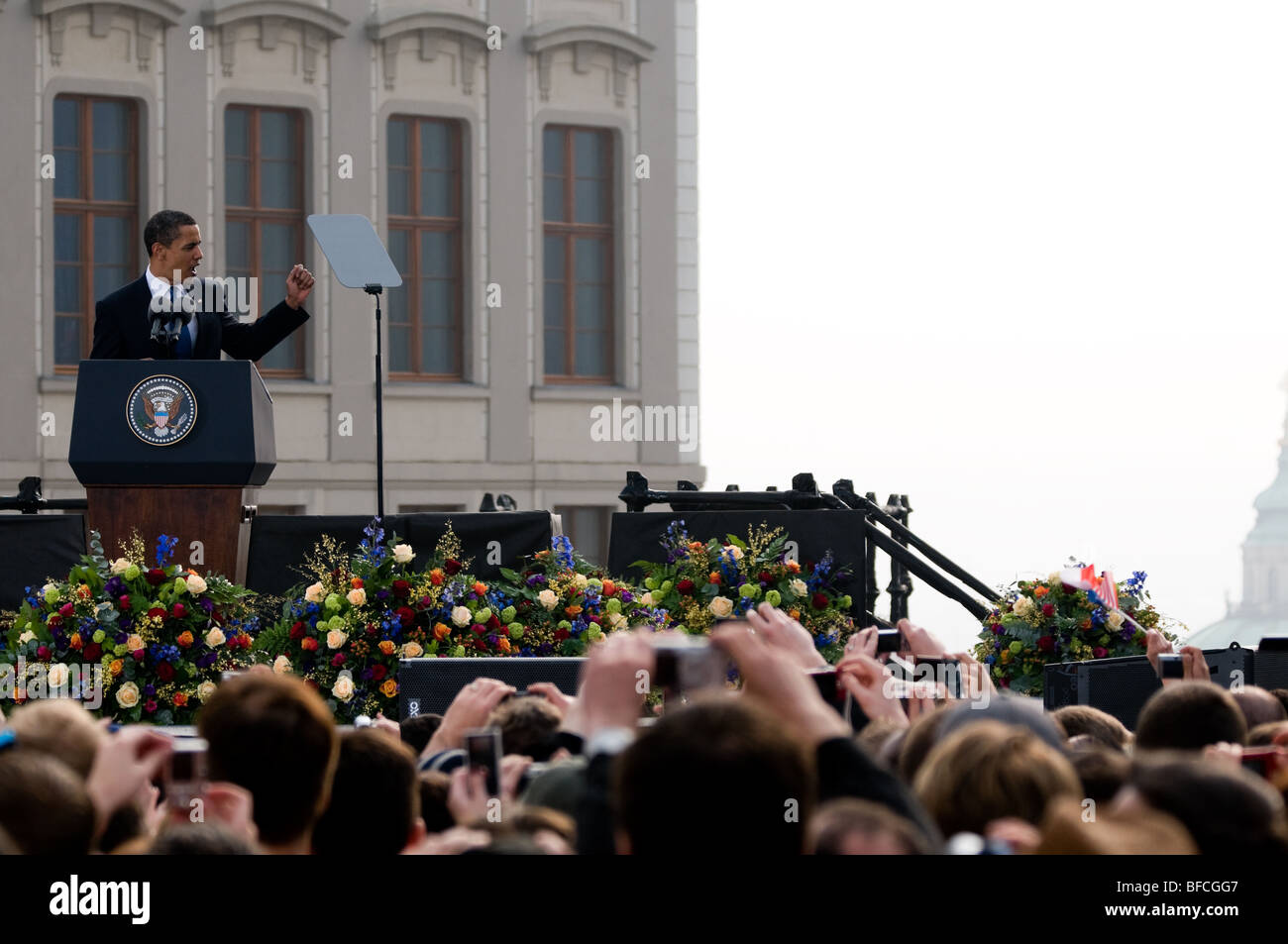 Le président américain Barack Obama en donnant le discours au château de Prague à Prague, le 4 avril 2009. Banque D'Images