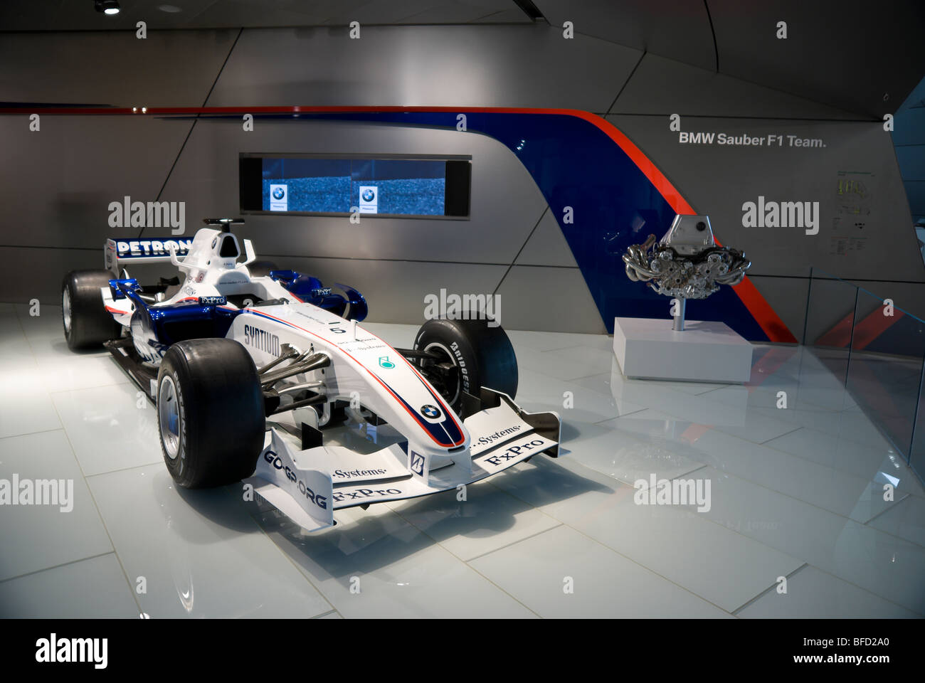 L'échantillon d'une automobile F1 de BMW, affiché dans le BMW Welt à Munich, Allemagne Banque D'Images