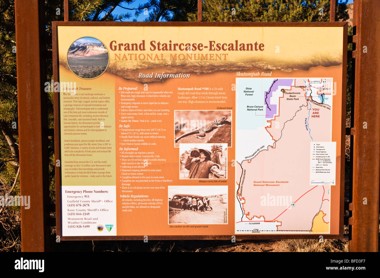 Panneau d'interprétation et carte de Grand Staircase - Escalante National Monument (Utah) Banque D'Images