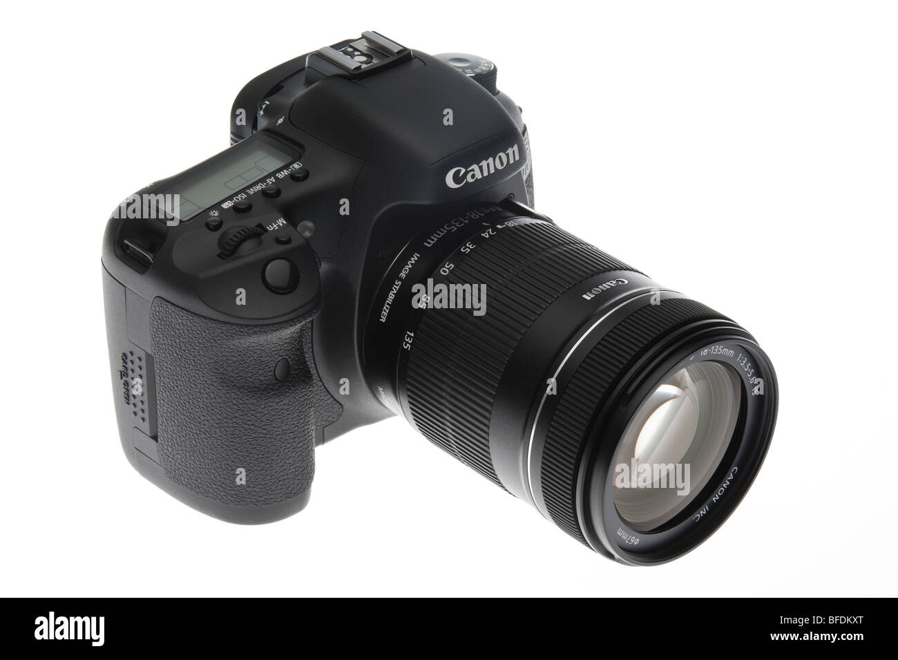 Canon EOS 7D haute résolution capable vidéo reflex numérique appareil photo  avec objectif zoom Canon 18-135 mm Photo Stock - Alamy